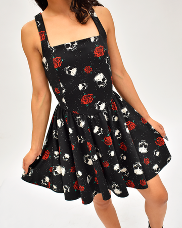 VESTIDO ESCOTE CUADRADO CON CALAVERAS (7773403840591)